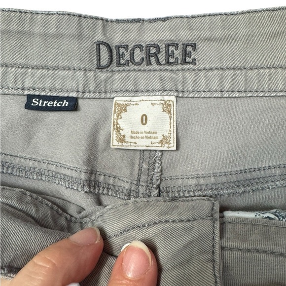 Decree.  Gray Jean Shorts Casual Denim Style - Picture 2 of 5